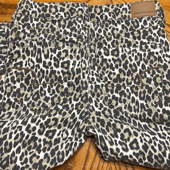 American Eagle next level stretch leopard print hi Raz checking‘s size 2 - Picture 7 of 8